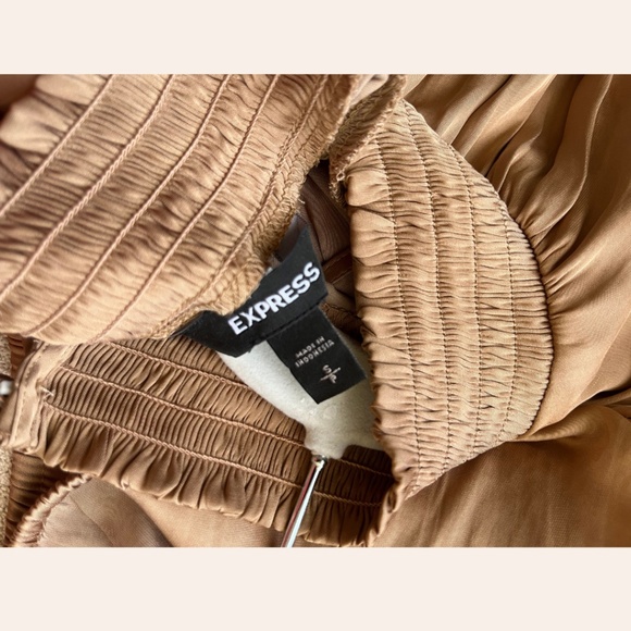 Express – Sleeveless Blouse (Size S, Color Tan) - Picture 3 of 4